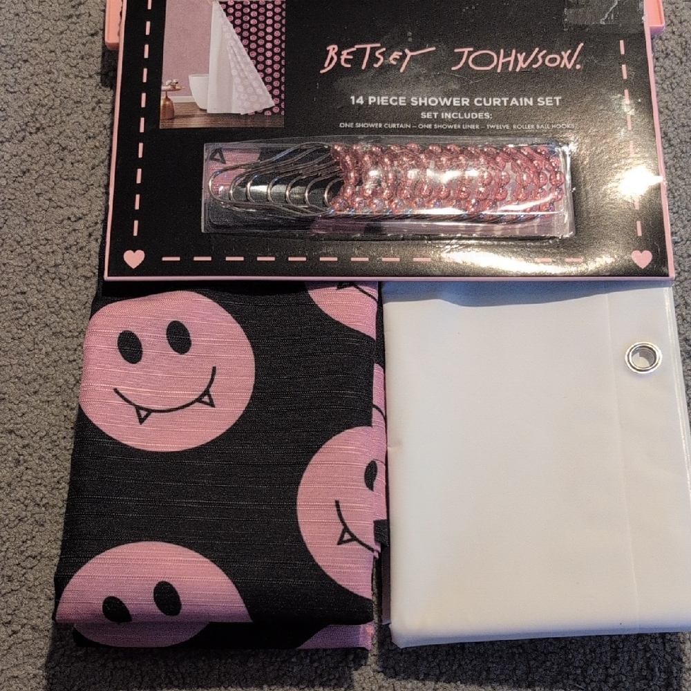Betsey Johnson Black and Pink Vampire Smiley Shower Curtain Set NWT.